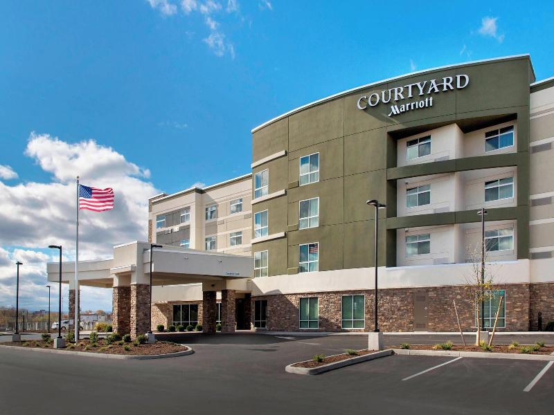Courtyard Schenectady at Mohawk Harbor image