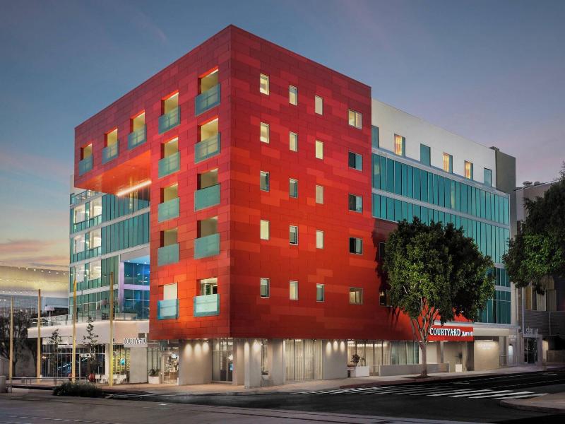 Courtyard By Marriott Santa Monica image