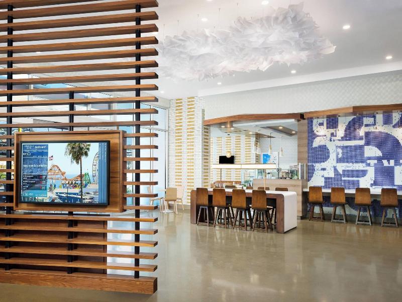 Courtyard By Marriott Santa Monica image