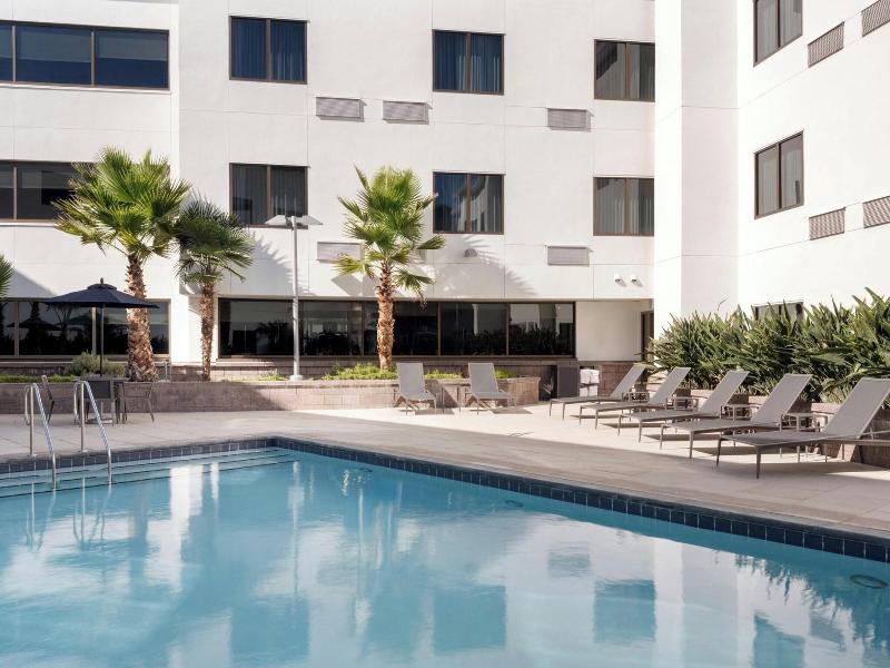 Courtyard Redwood City image