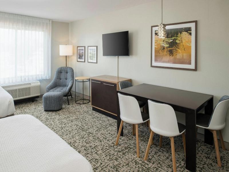 TownePlace Suites Slidell image
