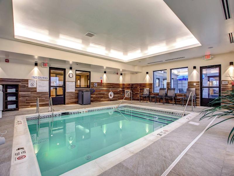 Fairfield Inn & Suites Springfield Holyoke image