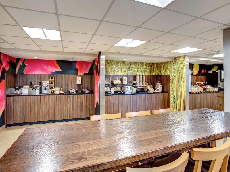 Fairfield Inn & Suites Springfield Holyoke image