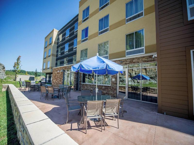 Fairfield Inn & Suites Cambridge