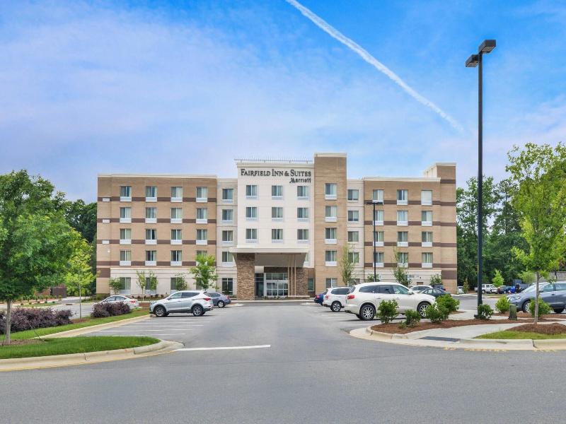 Fairfield Inn & Suites Raleigh Cary image