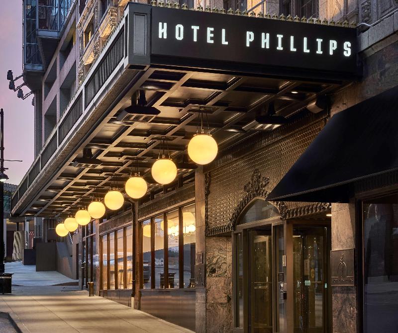 Hotel Phillips Kansas City, Curio Collection by H