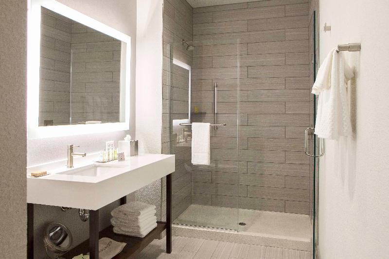 Hilton Garden Inn Minneapolis University Area — photo 227