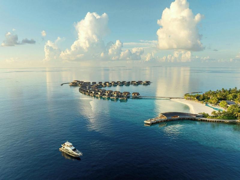 The St. Regis Maldives Vommuli Resort image