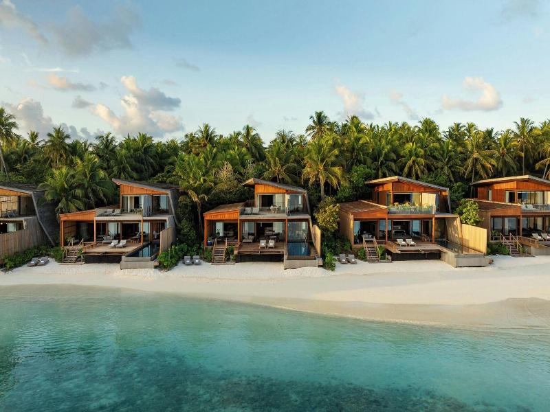 The St. Regis Maldives Vommuli Resort image