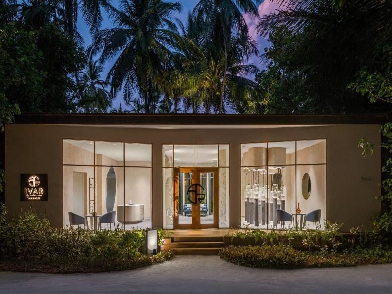 The St. Regis Maldives Vommuli Resort image
