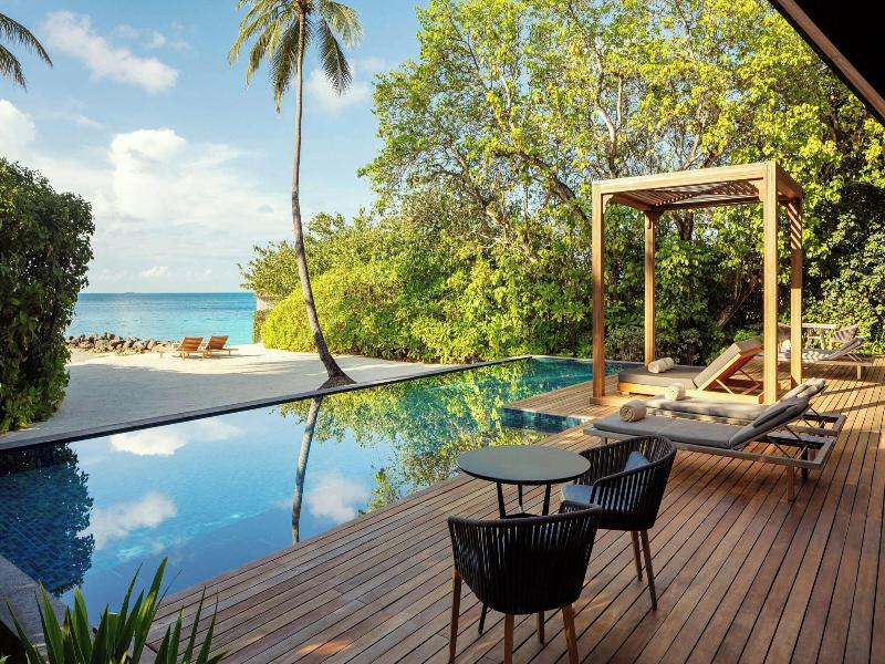 The St. Regis Maldives Vommuli Resort image