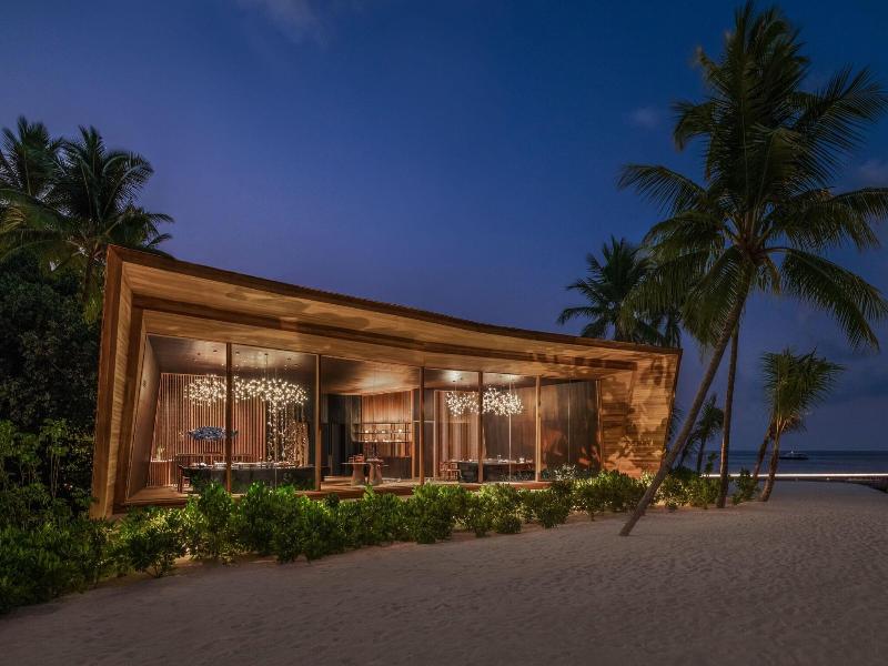 The St. Regis Maldives Vommuli Resort image