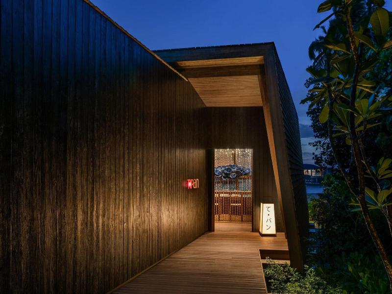 The St. Regis Maldives Vommuli Resort image