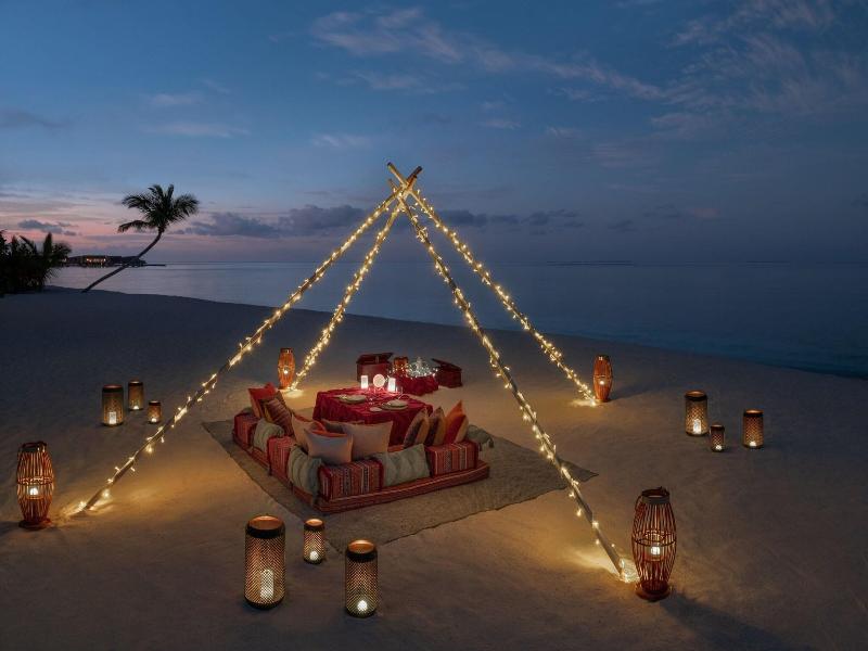 The St. Regis Maldives Vommuli Resort image