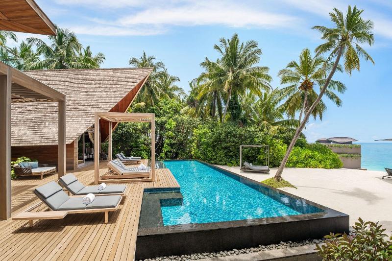 The St. Regis Maldives Vommuli Resort image