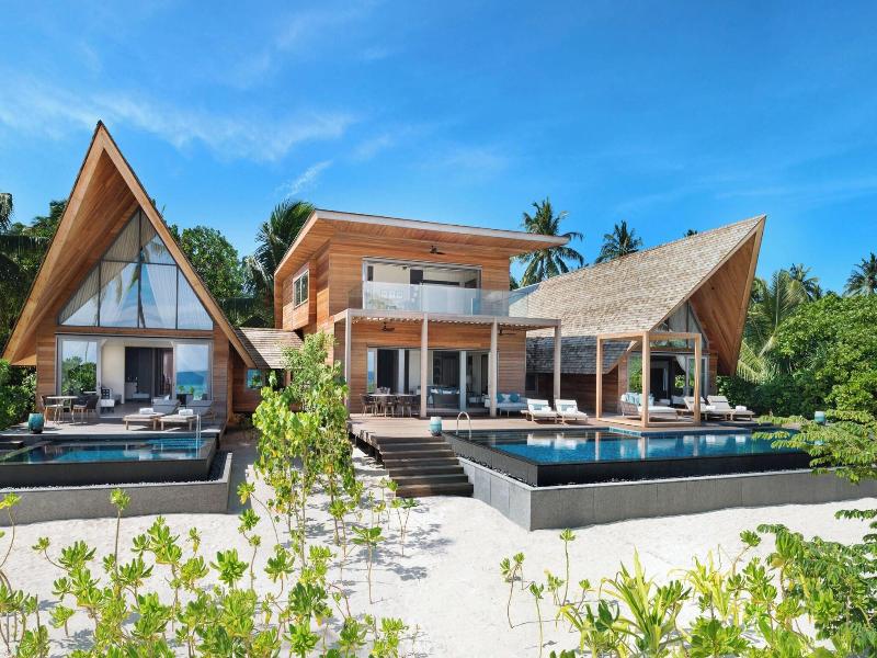 The St. Regis Maldives Vommuli Resort image