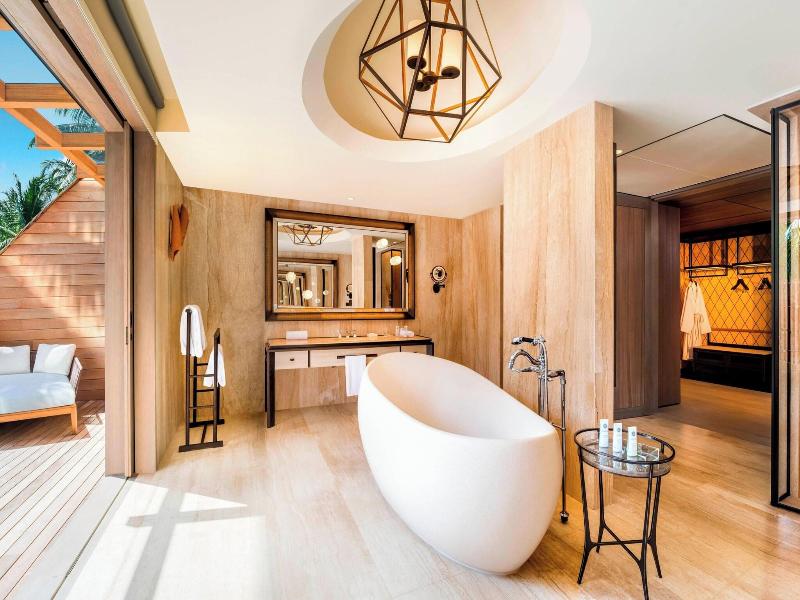 The St. Regis Maldives Vommuli Resort image