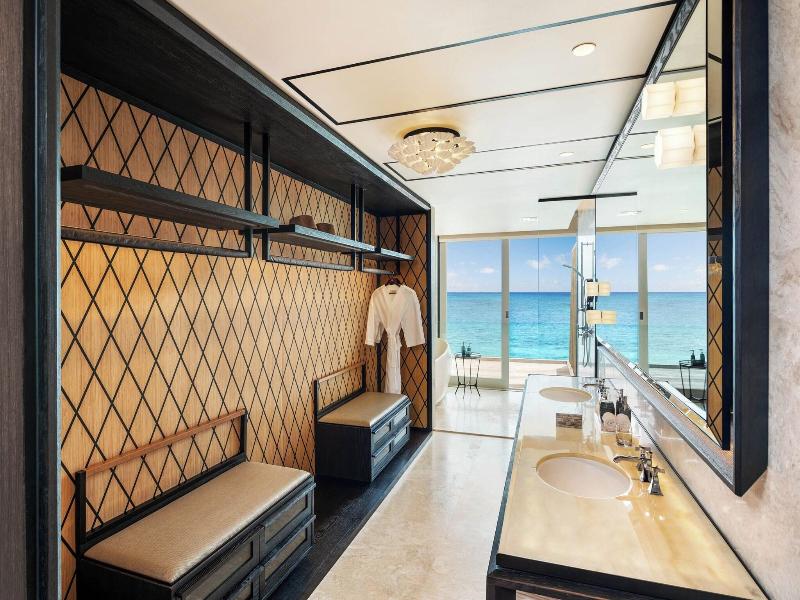 The St. Regis Maldives Vommuli Resort image