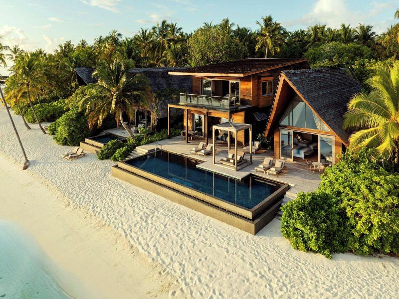 The St. Regis Maldives Vommuli Resort image