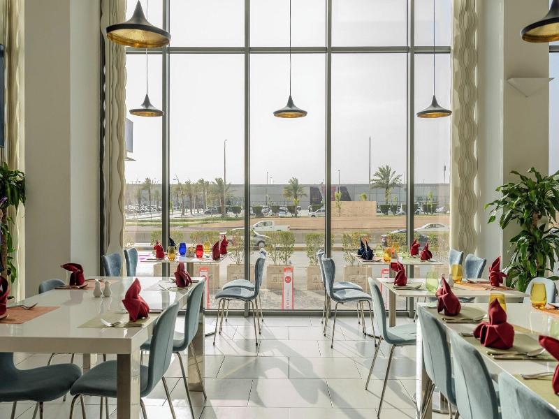 Aloft Dhahran image