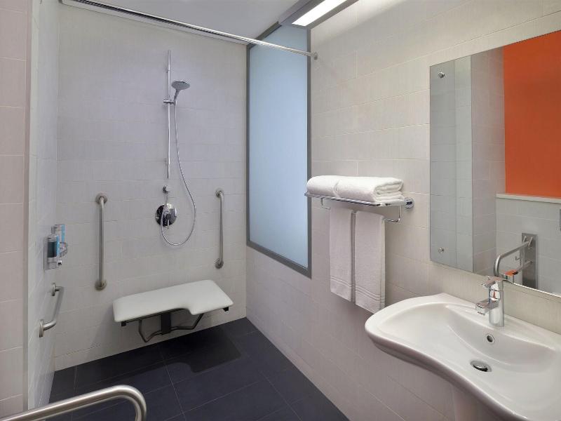 Aloft Dhahran image