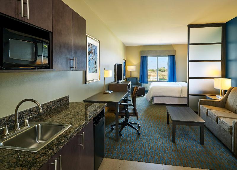 Four Points by Sheraton Williston image 9