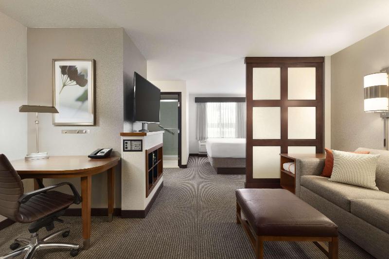 DOUBLE Accessible KING SIZE BED