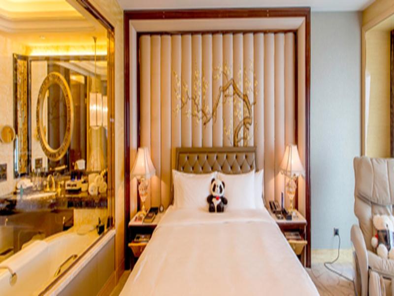 Wanda Reign Wuhan image