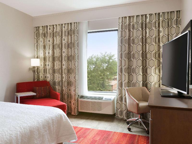 Hampton Inn North Olmsted Cleveland Airport image