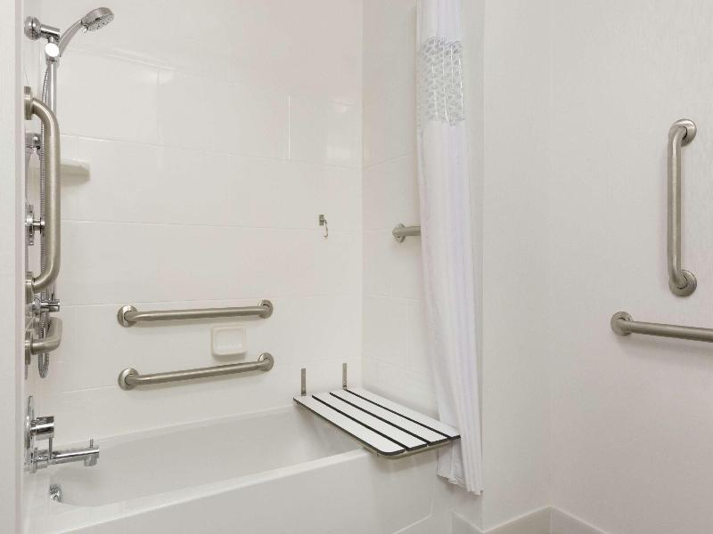 Hampton Inn North Olmsted Cleveland Airport image