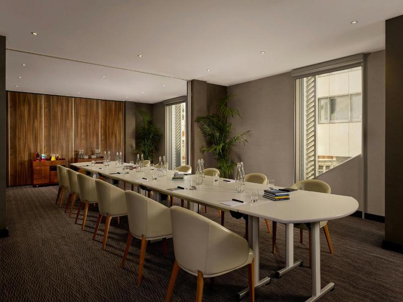 Montcalm East Autograph Collection image