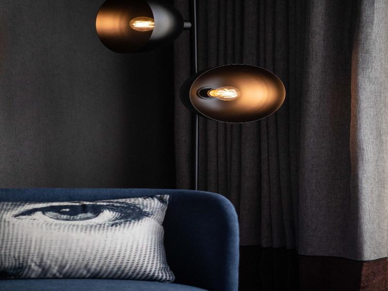 Montcalm East Autograph Collection image