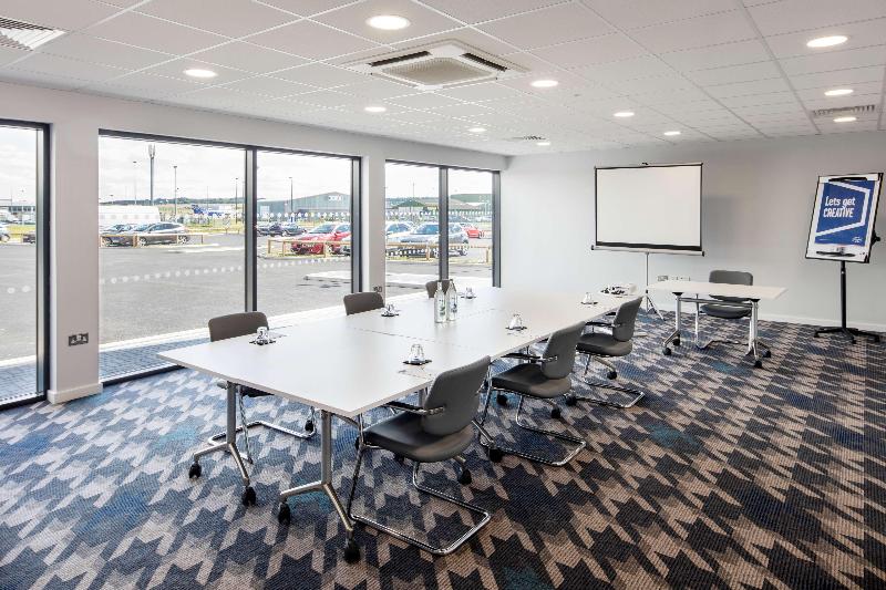 Hampton by Hilton Humberside Airport image