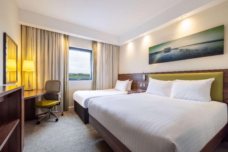 Hampton by Hilton Humberside Airport image