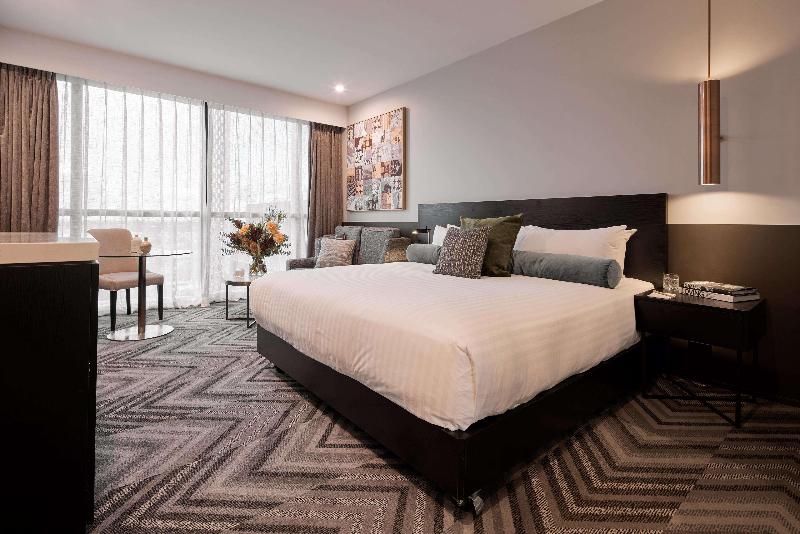 Stay in style at Rydges Perth Kings Square