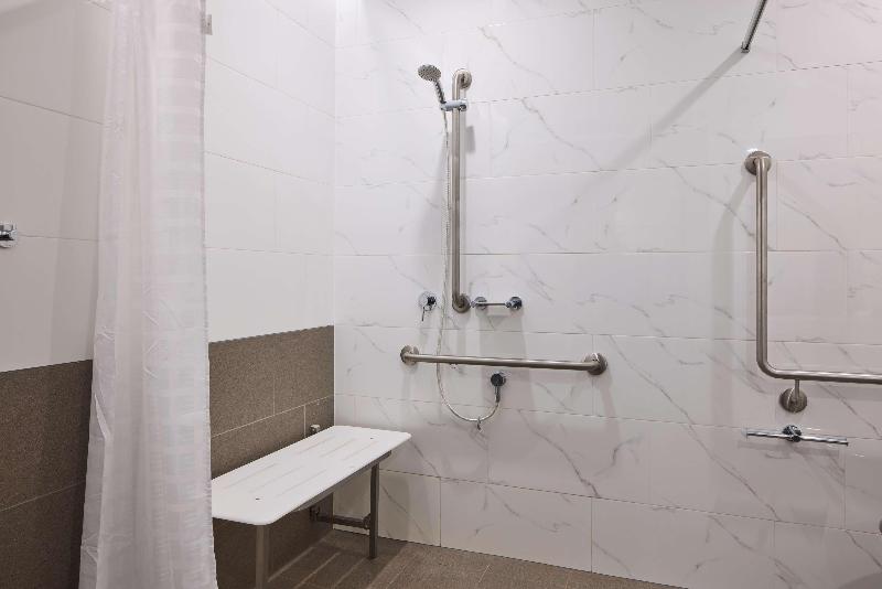 Stay in style at Rydges Perth Kings Square