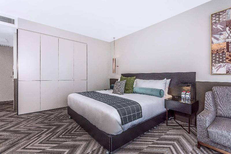 Stay in style at Rydges Perth Kings Square
