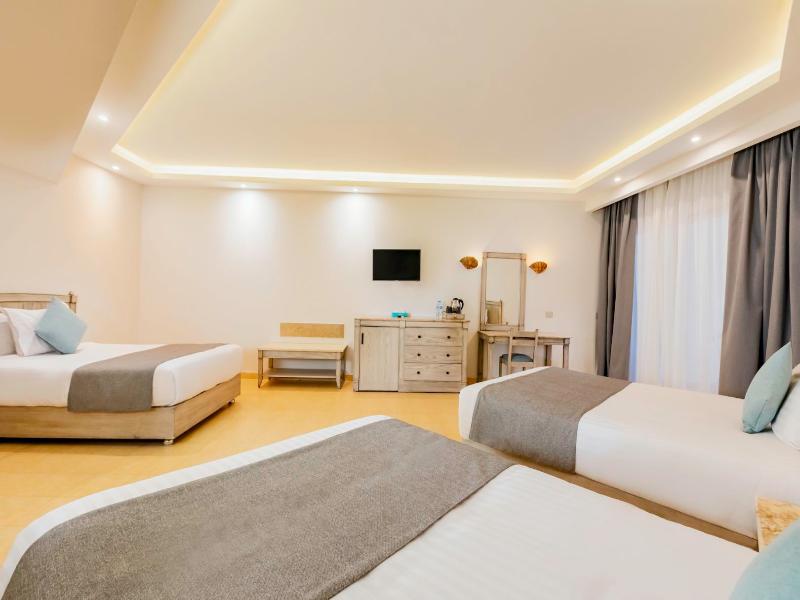 SUNRISE Serano Aqua Park Resort image