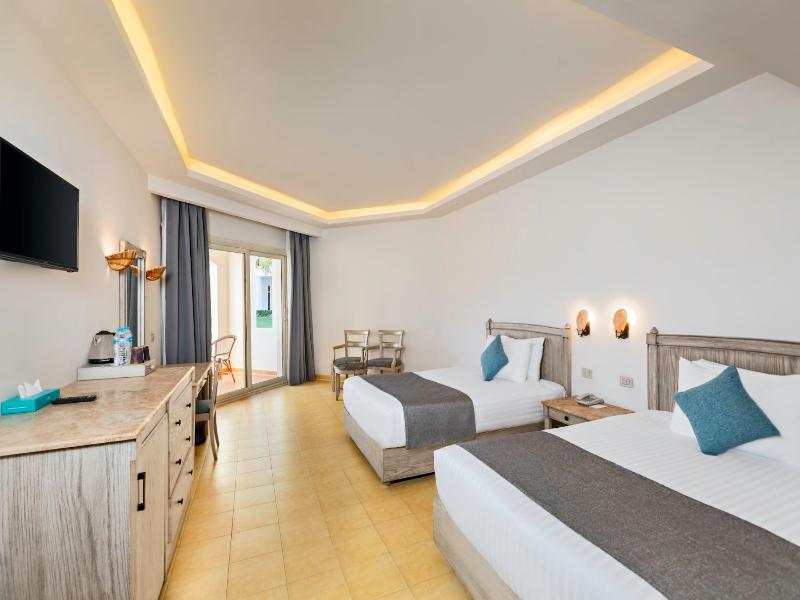 SUNRISE Serano Aqua Park Resort image