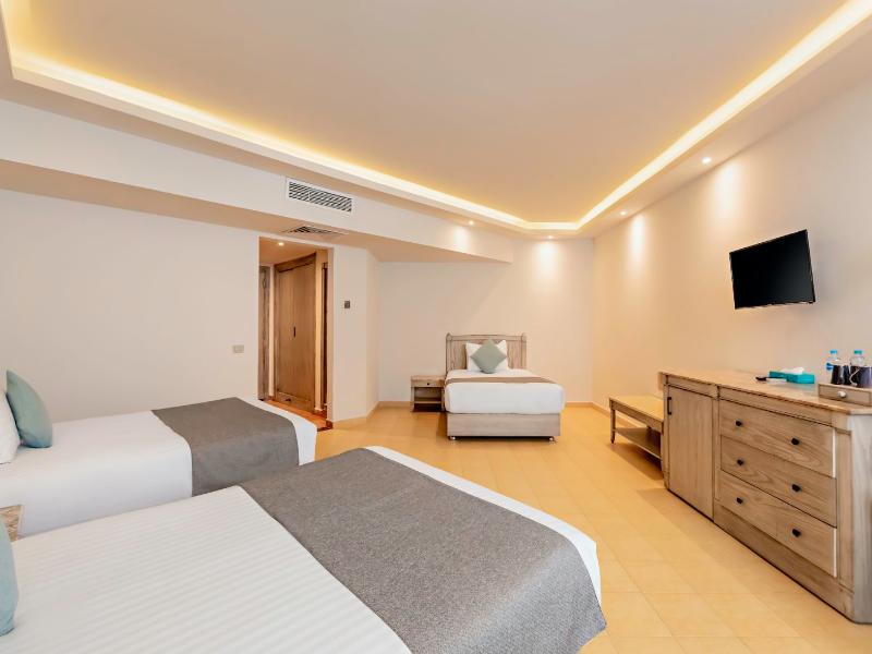 SUNRISE Serano Aqua Park Resort image