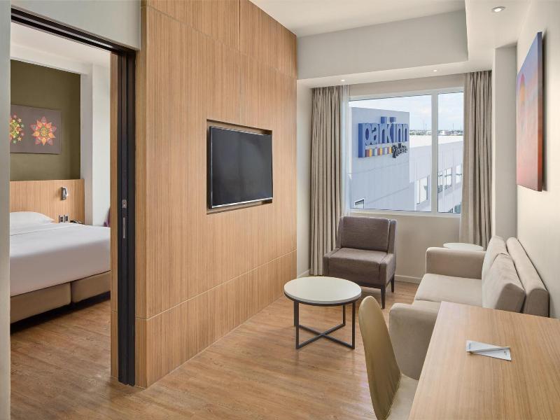 Park Inn by Radisson Clark (Multiple Use Hotel) image