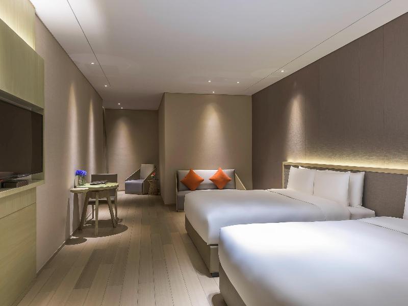 Novotel Shanghai Clover image