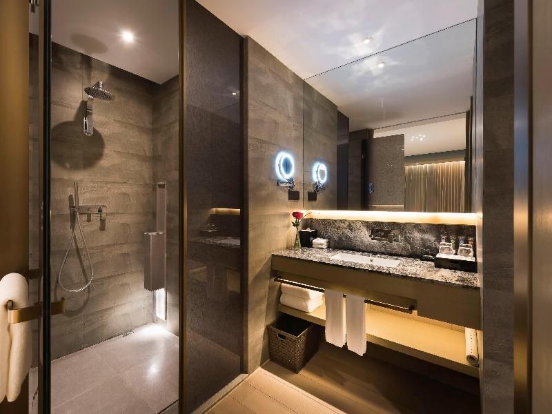 Novotel Shanghai Clover image