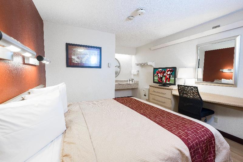 Red Roof Inn Boston - Southborough/ Worcester image