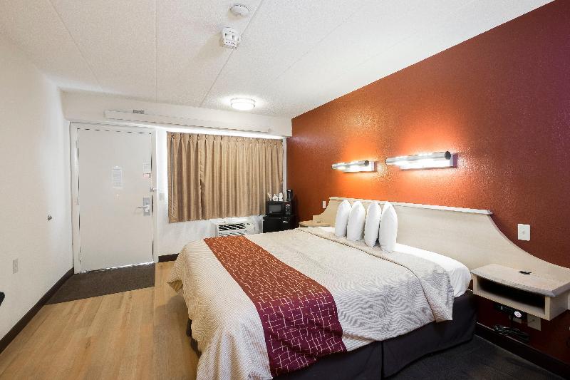 Red Roof Inn Boston - Southborough/ Worcester image