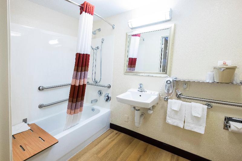 Red Roof Inn Boston - Southborough/ Worcester image