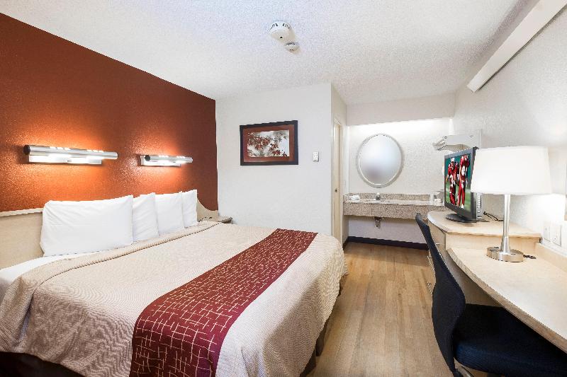 Red Roof Inn Boston - Southborough/ Worcester image