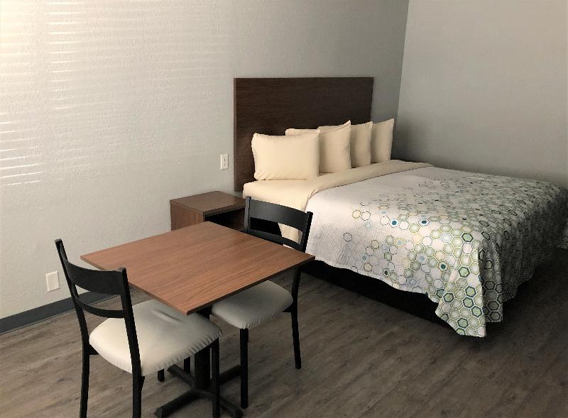 Red Roof Inn Parsippany image