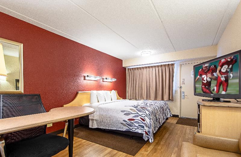 Red Roof Inn Fairmont image
