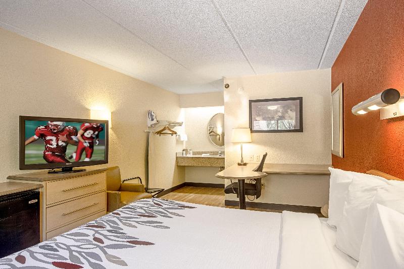 Red Roof Inn Canton image